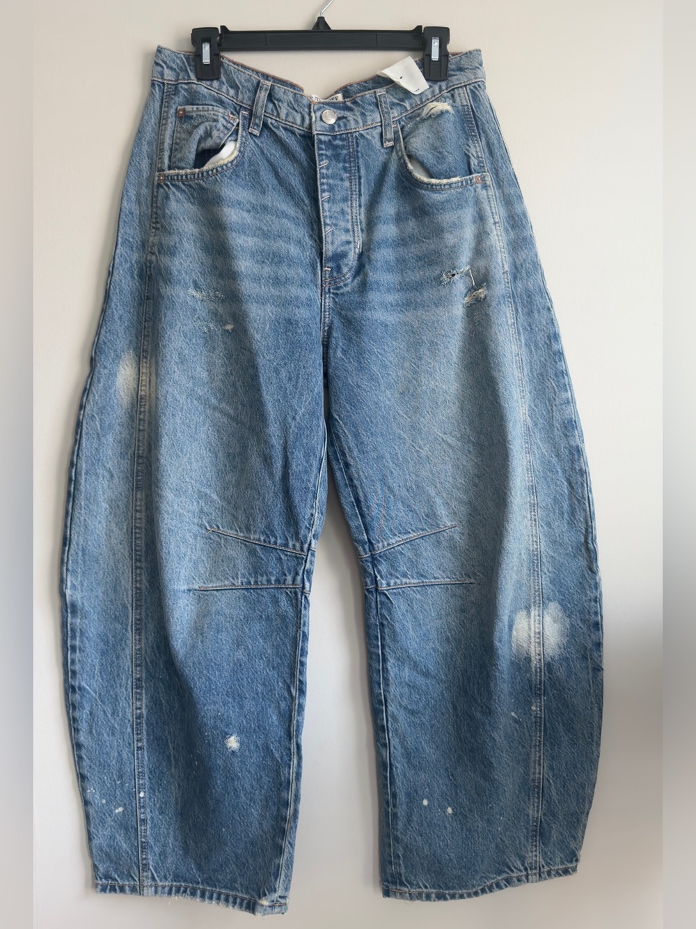 Free People We the free Barrel-Leg Distressed Jeans - NWT - Picture 4 of 10